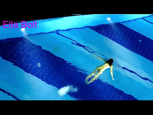 ❤️ Ich kann nicht aufhören zuzusehen, junge Blondine beim Nacktschwimmen im Pool des ELLA BOLT Resorts erwischt ️ Porno bei de.xxx-wow-net.ru ❌️❤