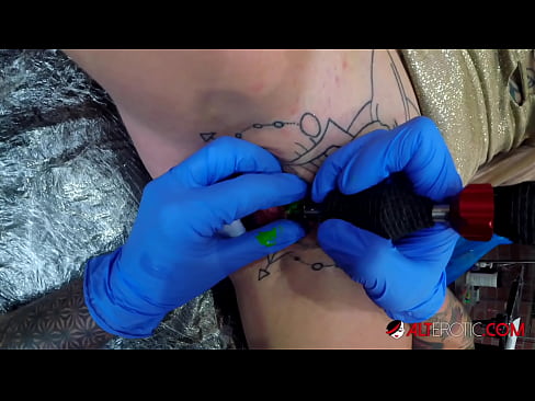 ❤️ Extrem tätowierte Hottie Sully Savage hat ein Tattoo auf ihrer Klitoris ️ Porno bei de.xxx-wow-net.ru ❌️❤